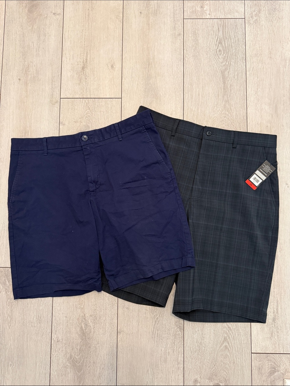 Izod Men's Navy Solid and Kirkland (NWT) Dark Plaid Flat-Front Shorts, 34w